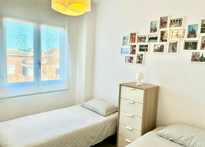 Апартаменти Hoteltype Penthouse 2 Beds, Parking, Wifi & Pool Stunning Views *