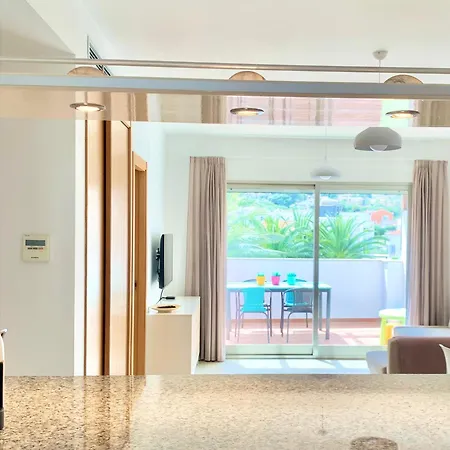 Hoteltype Penthouse 2 Beds, Parking, Wifi & Pool Stunning Views