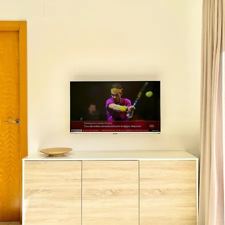 Appartamento Hoteltype Penthouse 2 Beds, Parking, Wifi & Pool Stunning Views *