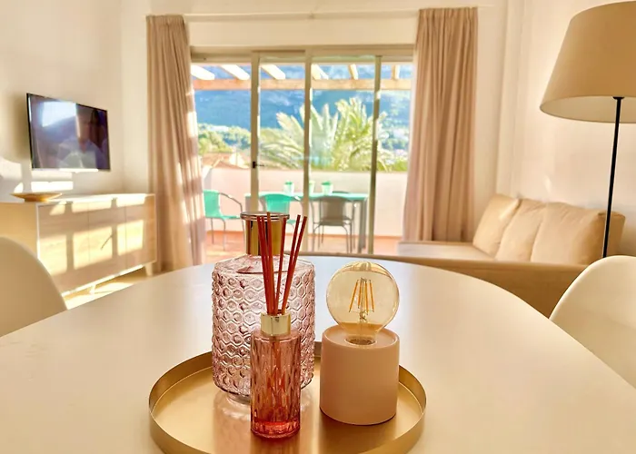 Hoteltype Penthouse 2 Beds, Parking, Wifi & Pool Stunning Views デニア