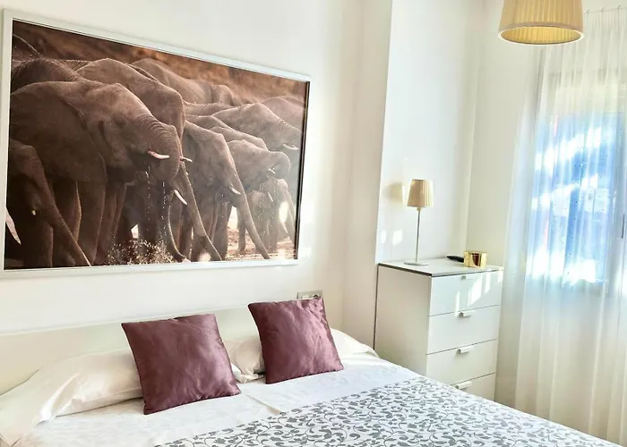 Hoteltype Penthouse 2 Beds, Parking, Wifi & Pool Stunning Views *