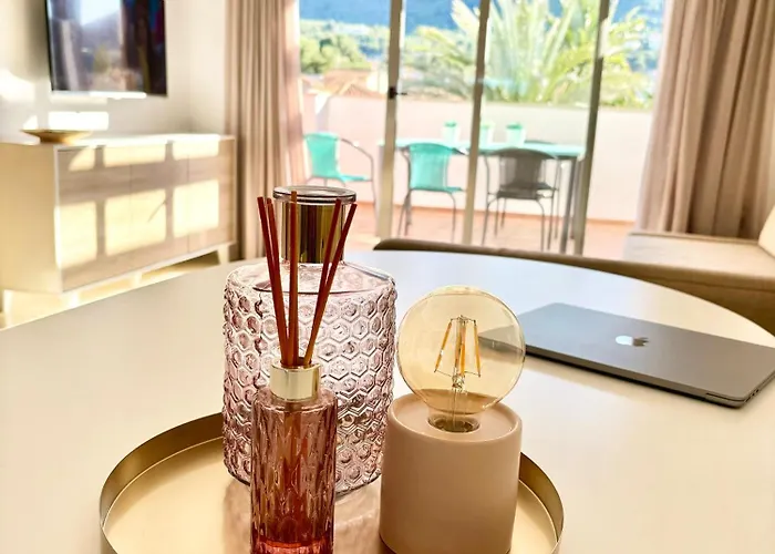 Hoteltype Penthouse 2 Beds, Parking, Wifi & Pool Stunning Views * デニア