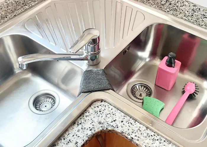 Hoteltype Penthouse 2 Beds, Parking, Wifi & Pool Stunning Views *