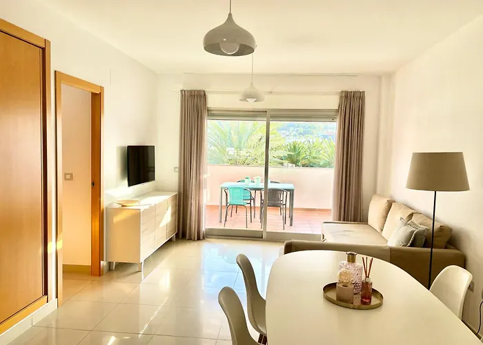 Hoteltype Penthouse 2 Beds, Parking, Wifi & Pool Stunning Views * Denia