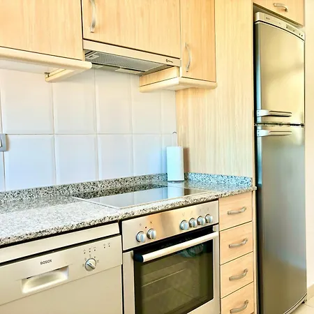 Hoteltype Penthouse 2 Beds, Parking, Wifi & Pool Stunning Views דירה *