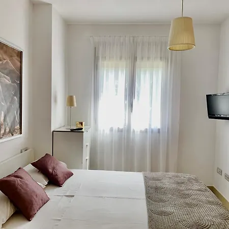 Hoteltype Penthouse 2 Beds, Parking, Wifi & Pool Stunning Views דירה
