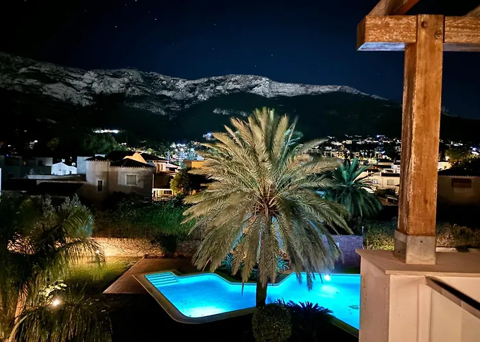 Hoteltype Penthouse 2 Beds, Parking, Wifi & Pool Stunning Views Denia