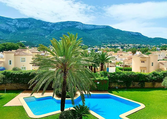 Hoteltype Penthouse 2 Beds, Parking, Wifi & Pool Stunning Views * Denia